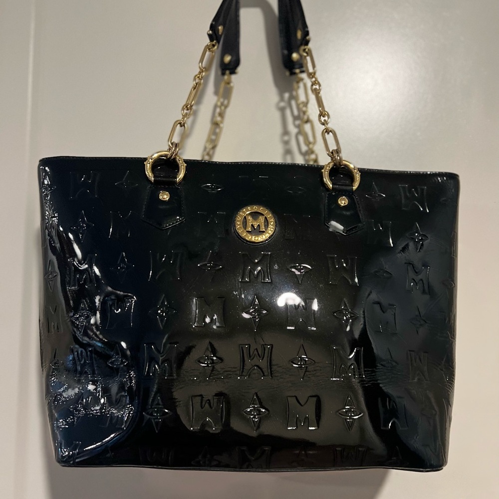MetroCity Patent Tote with Chain on the handle